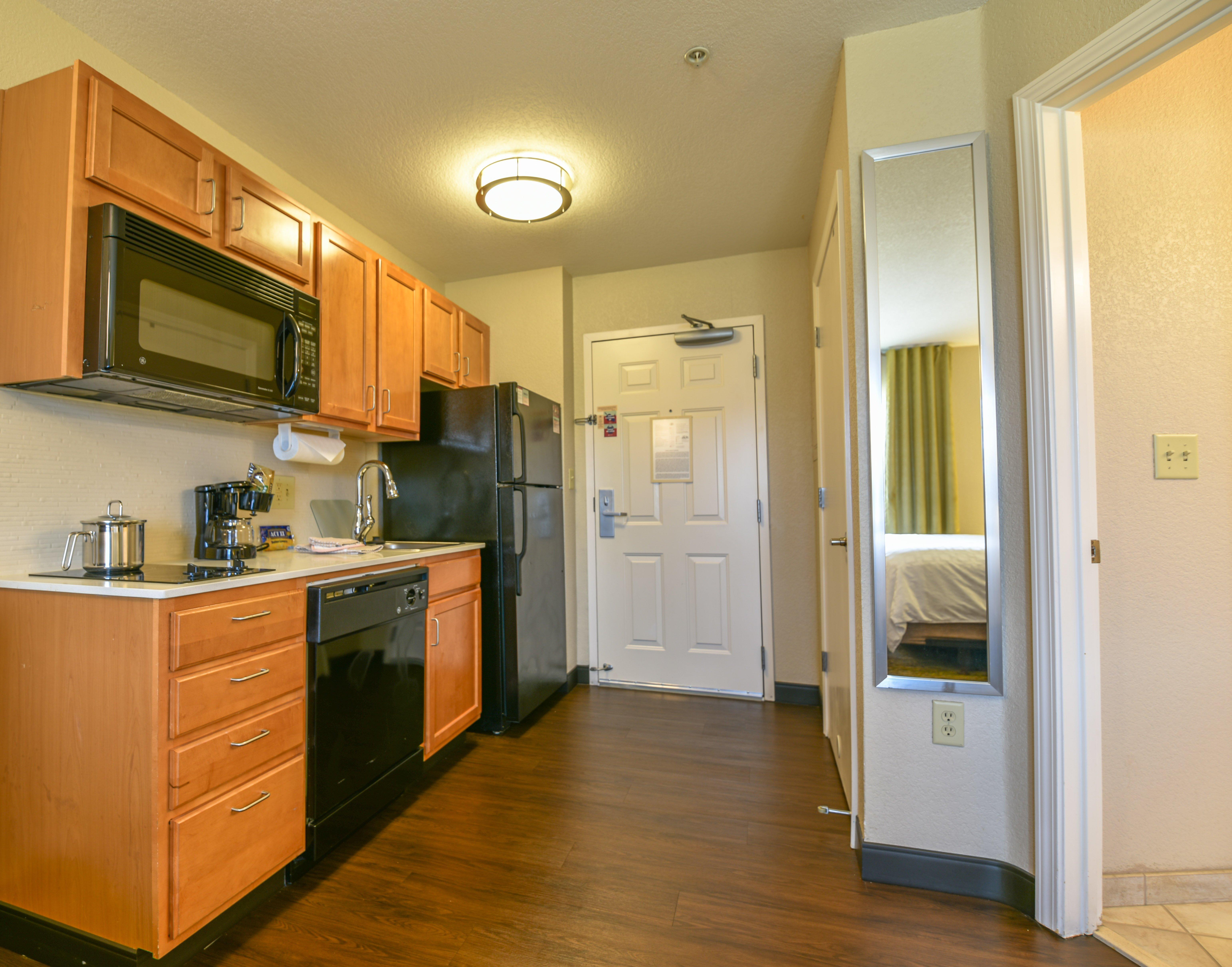 Candlewood Suites Medford By Ihg Exterior foto